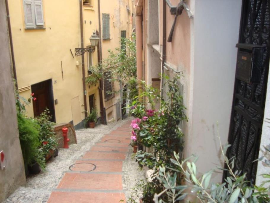 Mini Accommodation In Sanremo Liguria Buitenkant foto