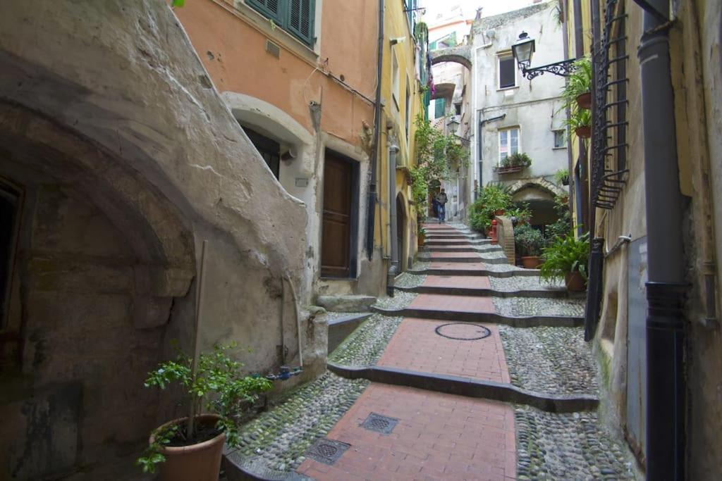 Mini Accommodation In Sanremo Liguria Buitenkant foto